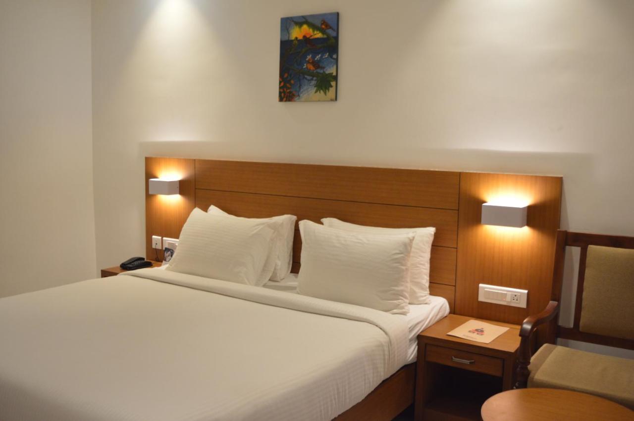 Hotel Apsara Shoranur Ngoại thất bức ảnh