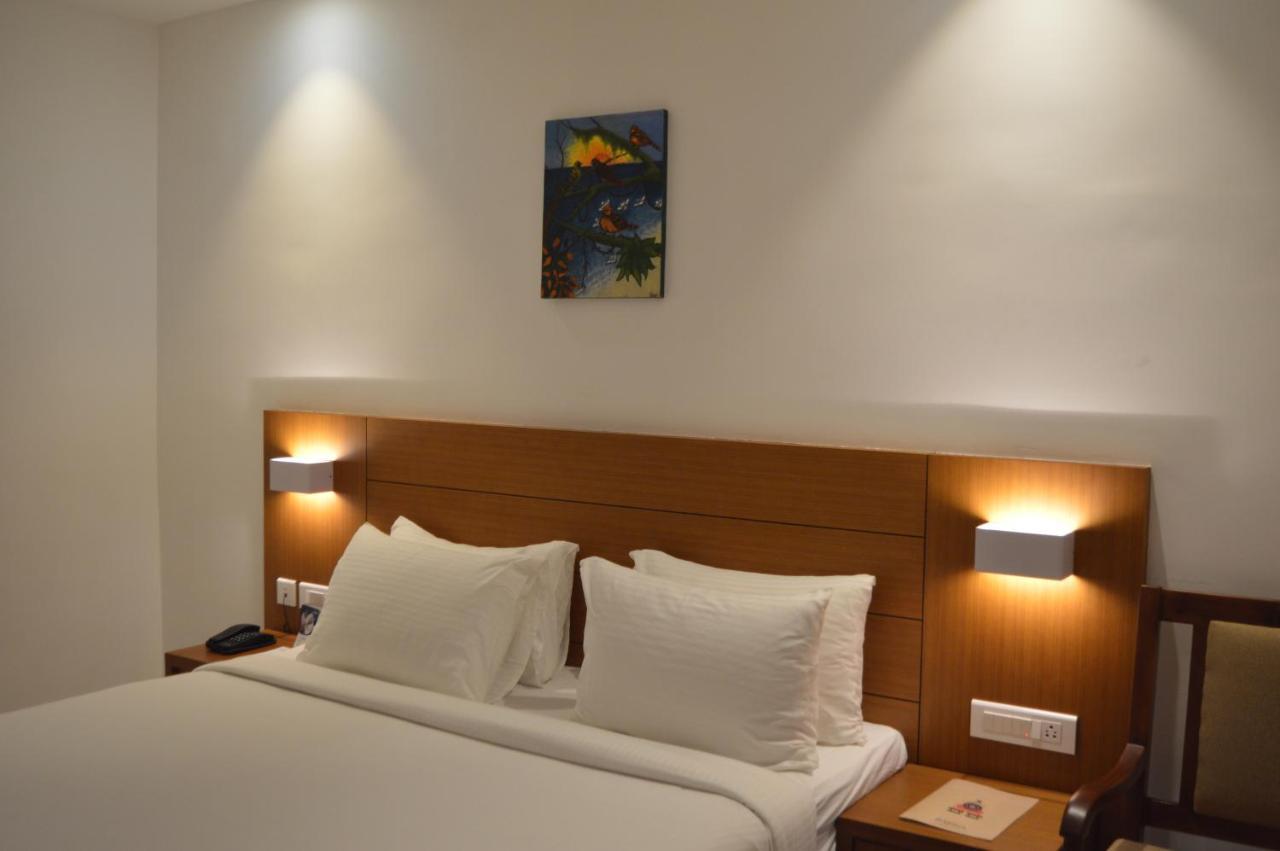 Hotel Apsara Shoranur Ngoại thất bức ảnh