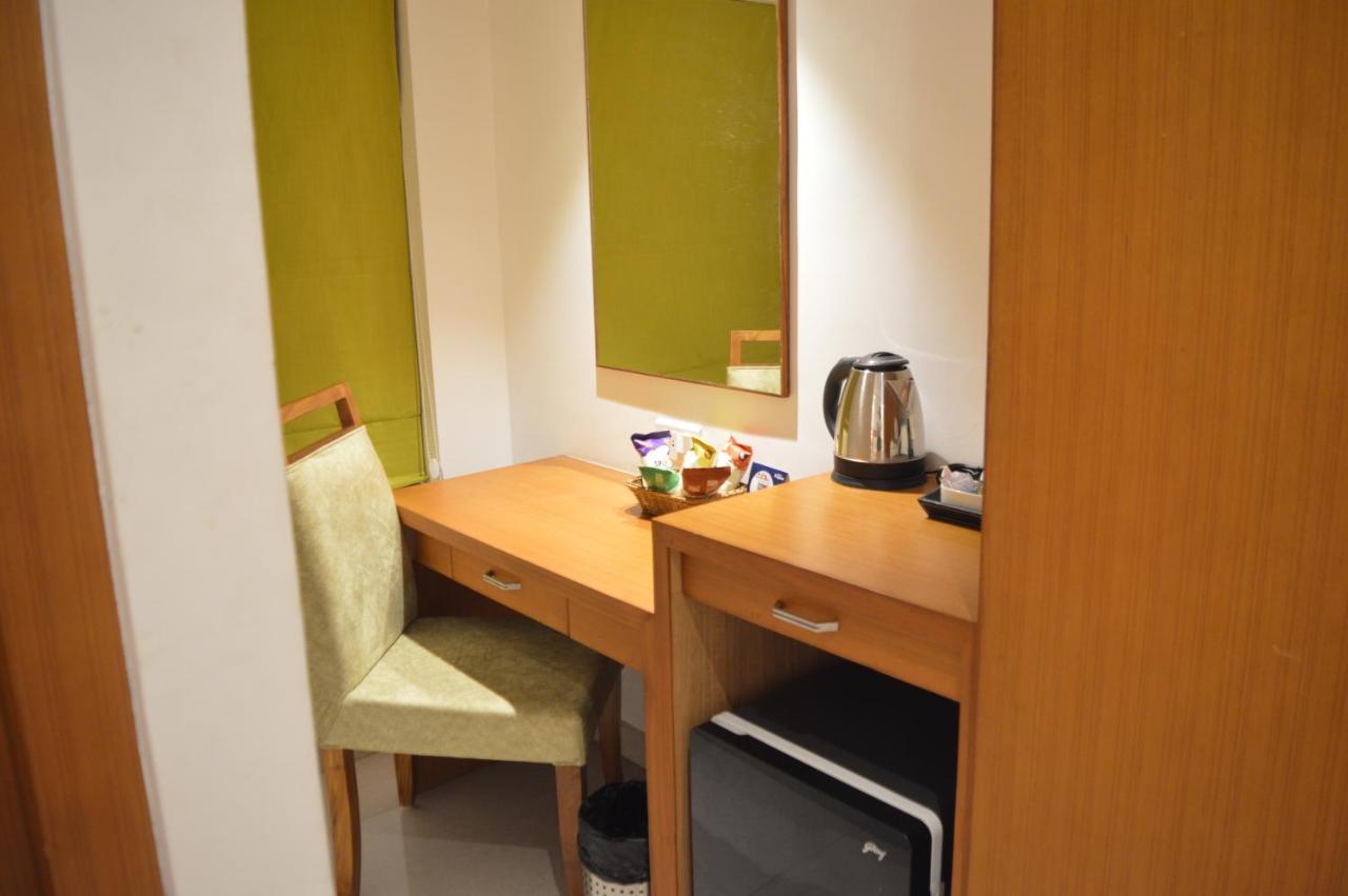 Hotel Apsara Shoranur Ngoại thất bức ảnh