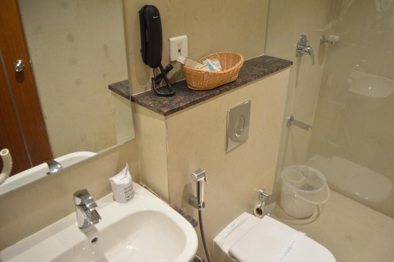 Hotel Apsara Shoranur Ngoại thất bức ảnh