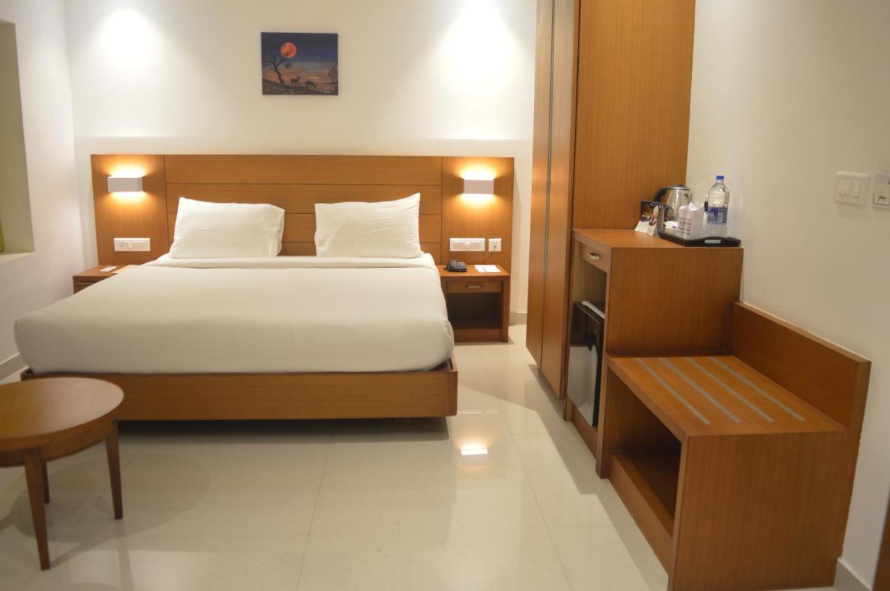 Hotel Apsara Shoranur Ngoại thất bức ảnh